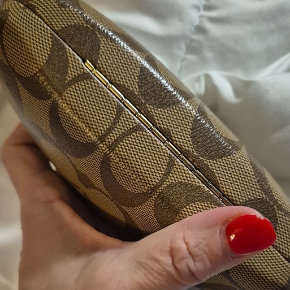 Coach Brown Sunglasses Case Damaged - Picture 6 of 9